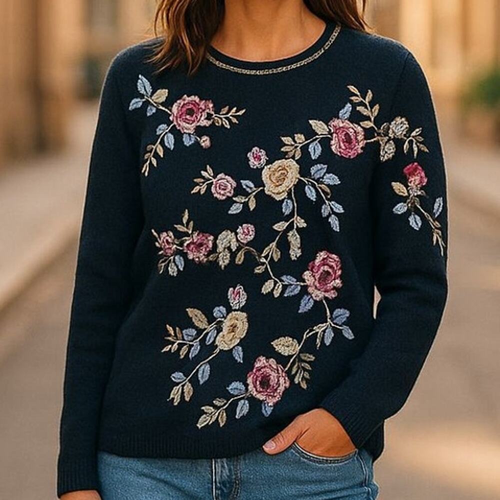 Tiara International Vintage '90's Floral Embroidered w/beads Sweater Size small